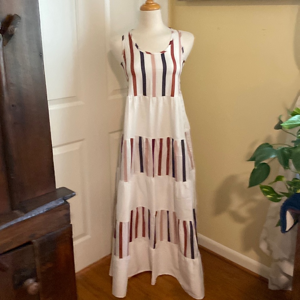 Cute maxi dress from local boutique in town. Never worn. NWT. Size Small